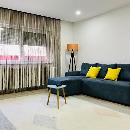 Comfy Apartment - Free Private Parking,Ac,Wi-Fi Carei Dış mekan fotoğraf