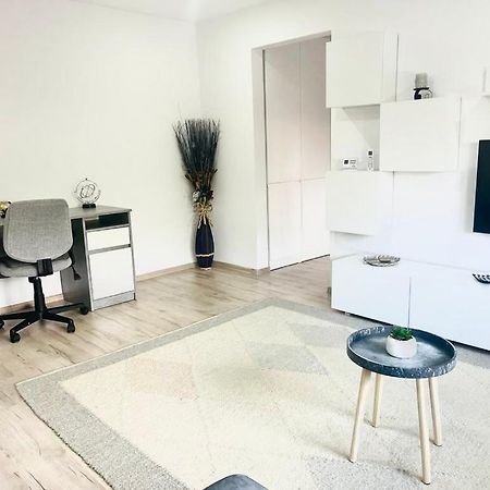 Comfy Apartment - Free Private Parking,Ac,Wi-Fi Carei Dış mekan fotoğraf