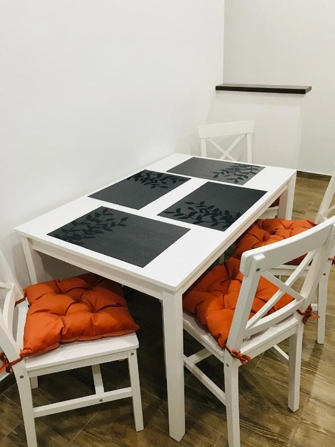 Comfy Apartment - Free Private Parking,Ac,Wi-Fi Carei Dış mekan fotoğraf