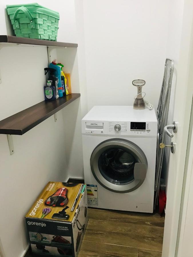 Comfy Apartment - Free Private Parking,Ac,Wi-Fi Carei Dış mekan fotoğraf